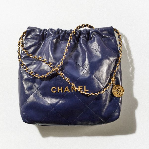 Chanel  22 Small Handbag